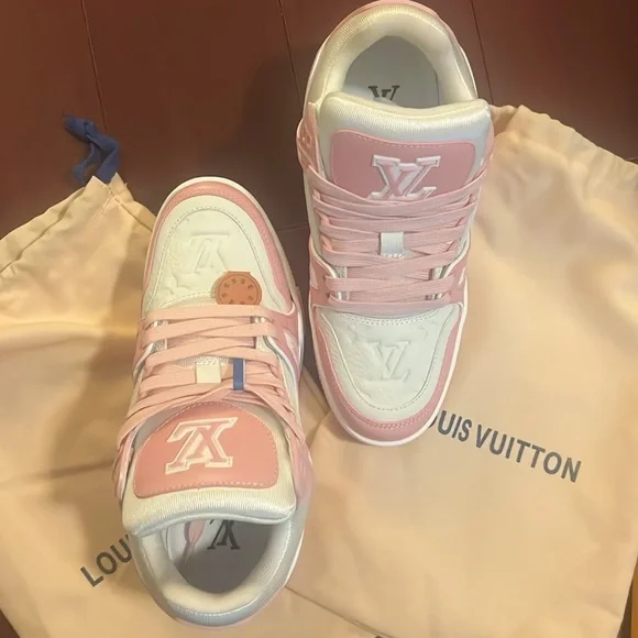 Pink sneaker - Picture 6 of 9